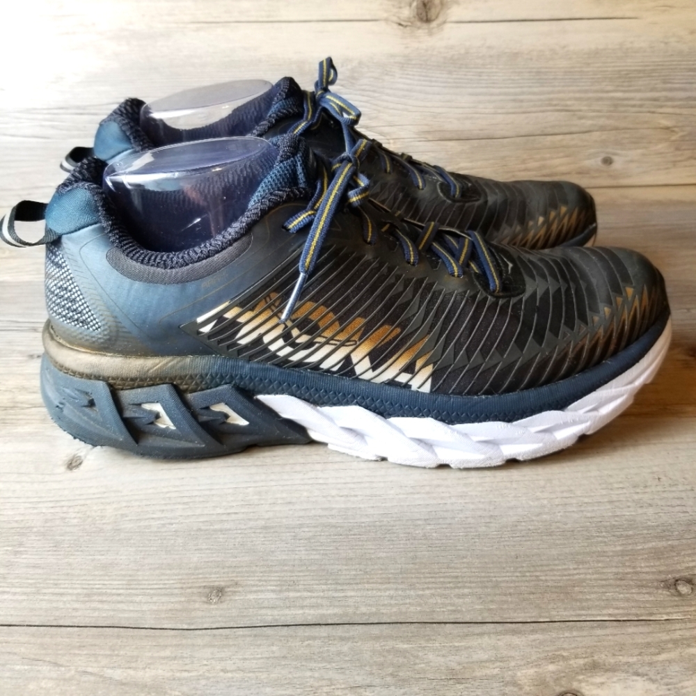 Hoka Arahi Running Shoe